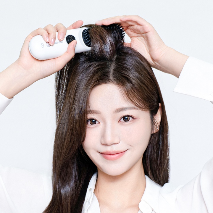 볼륨업 무선 빗 고데기_1