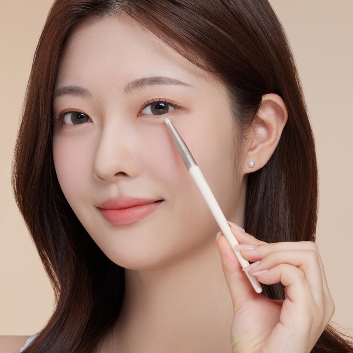언더 아이 브러시_1