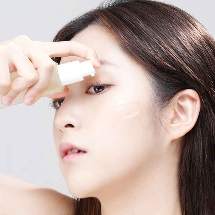 Brightening Glow Serum AHA & Vitamin C_2