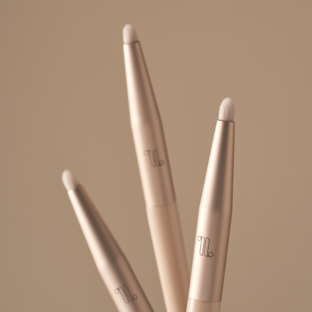 Under Eye Brush