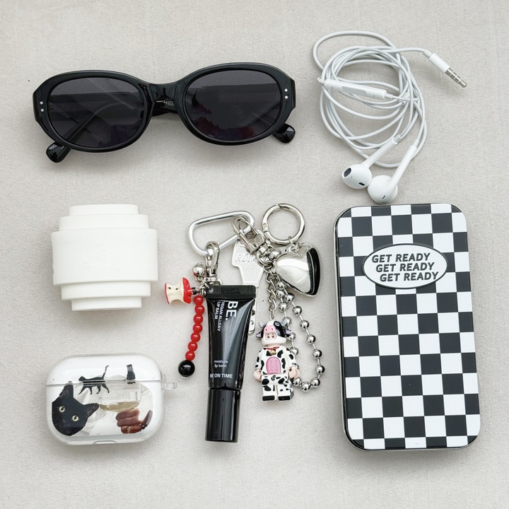 Premium Black Edition Vegan All Day Lip Balm Mini Keyring (Apple/Mushroom)_1