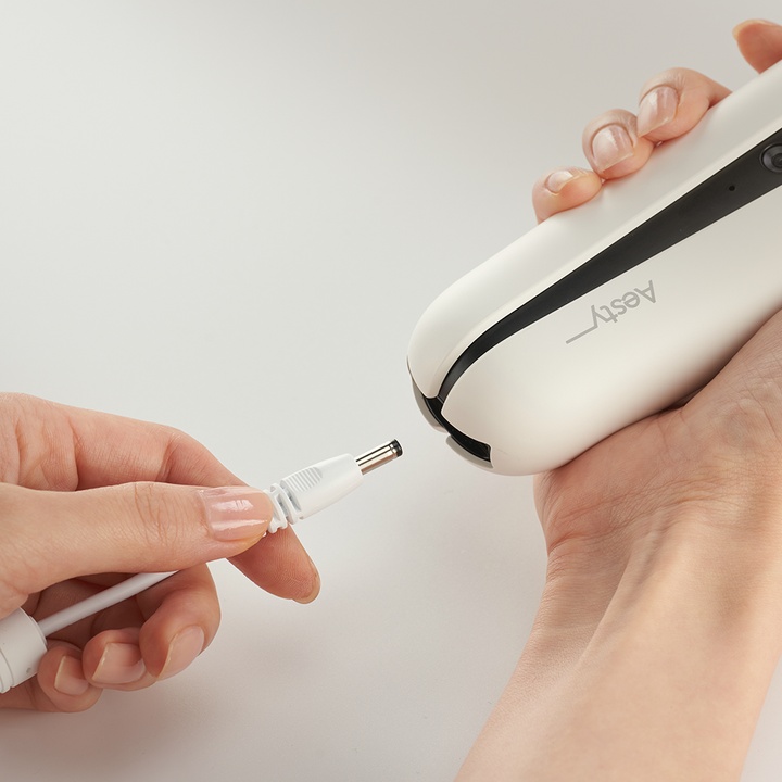 무선 헤어 스트레이트너 화이트 티타늄_4