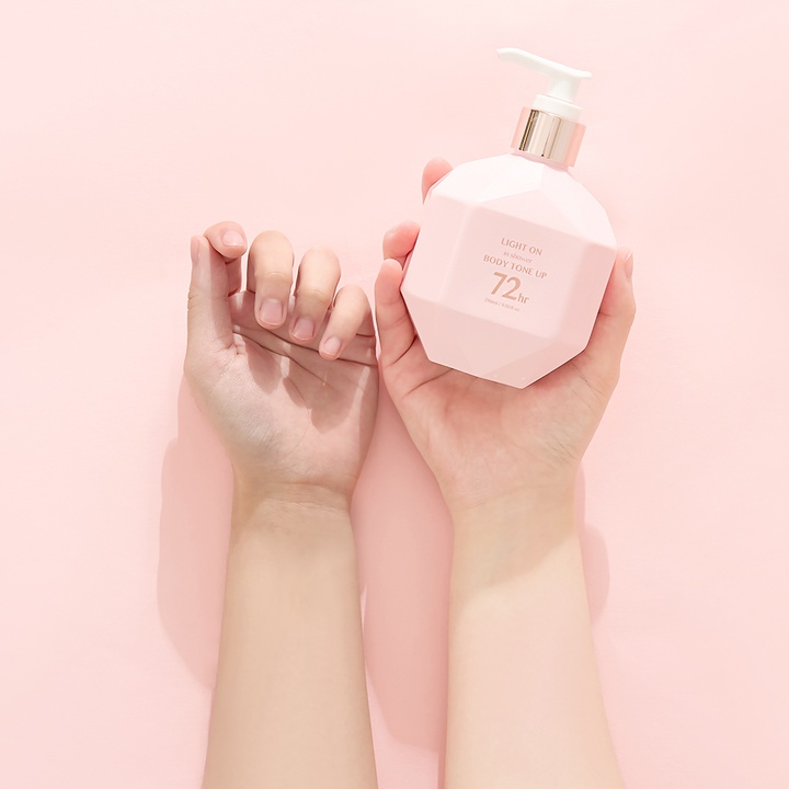 라이트 온 인 샤워 바디 톤업 290ml_0