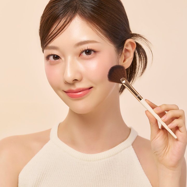 Cheek Fan Brush 005_0