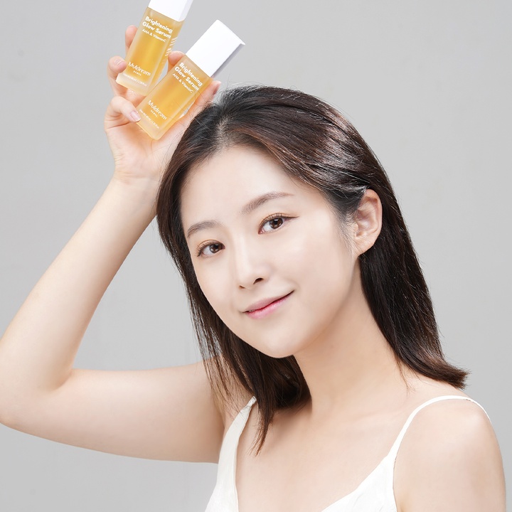 Brightening Glow Serum AHA & Vitamin C_0