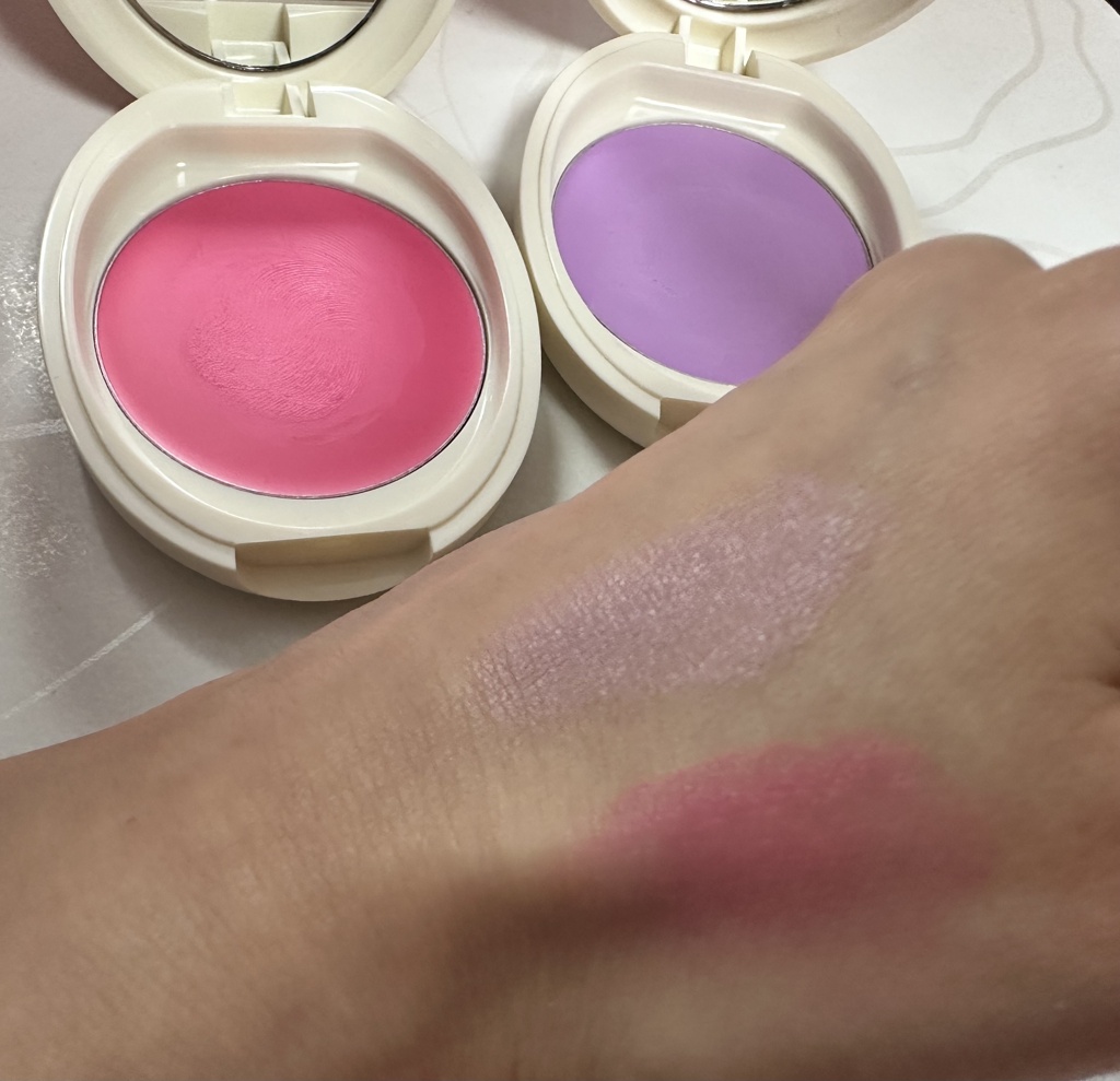 At first glance, this looks like a deep color, but...