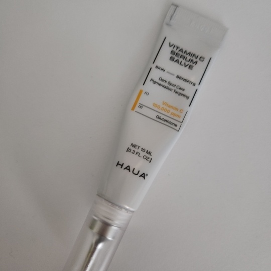 The scent is refreshing and the effect is great! M
